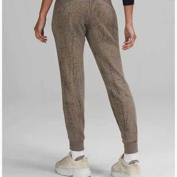 New Lululemon warm down jogger thread dye 8 - Picture 2 of 4